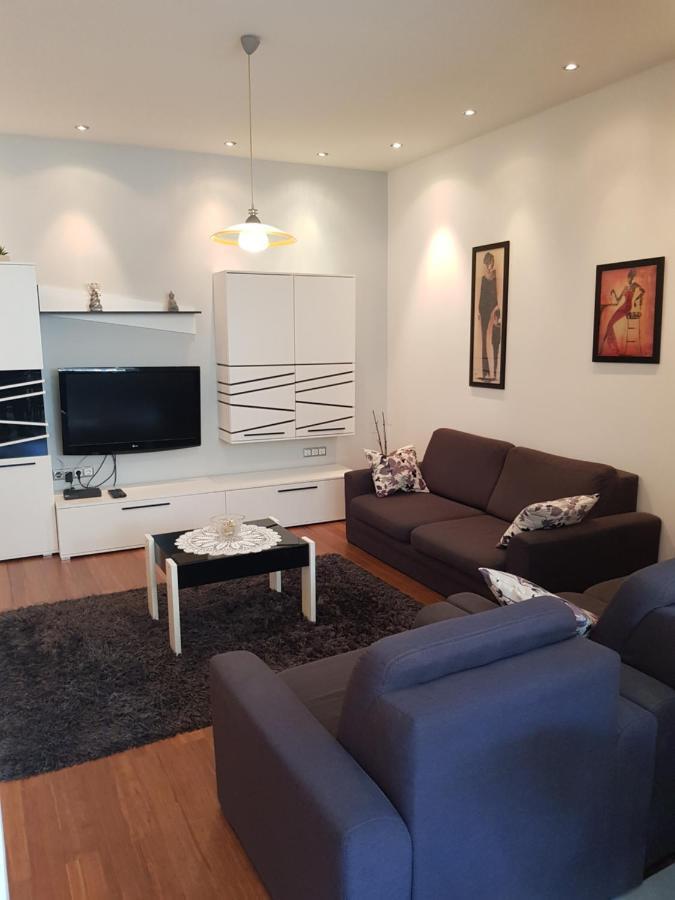 Apartment Centar أوميس المظهر الخارجي الصورة
